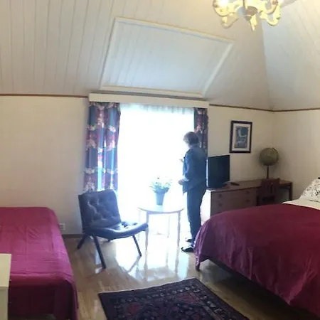 Frogner Bed & Breakfast 2*